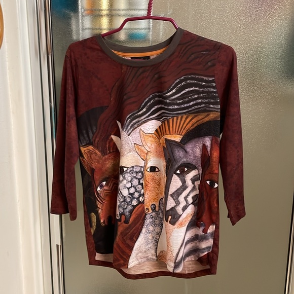 Laurel Burch 3/4 Sleeve Top EUC - Picture 2 of 5